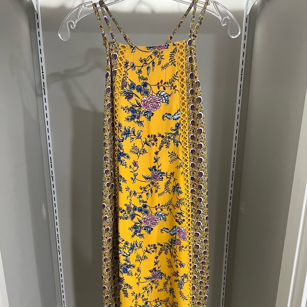 Yellow dress with flowers